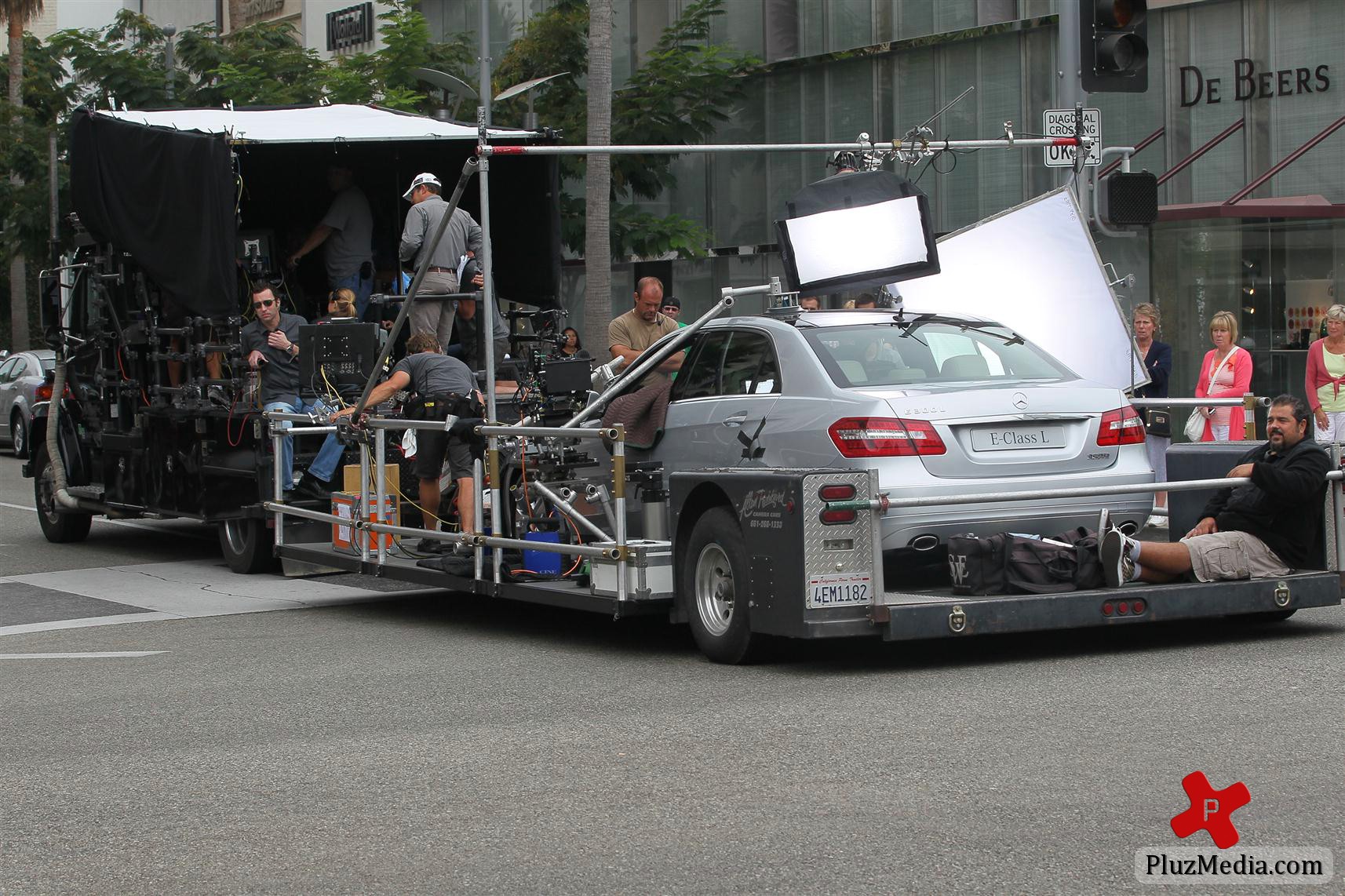 George Clooney on the set of a Mercedes Benz E300 L advert photos | Picture 78309